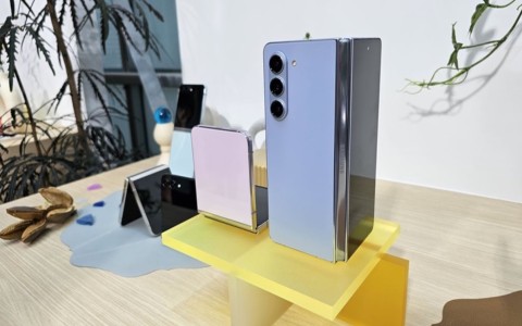 Z Fold 6 và Z Flip 6 là cứu tinh của thị trường điện thoại gập